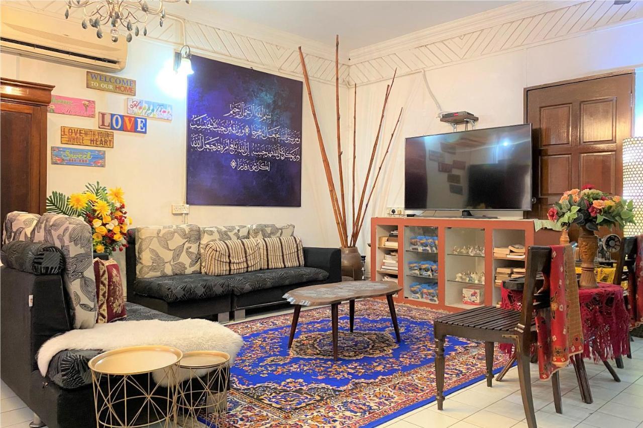 Oyo 1093 Ali'S Motel Teluk Bahang Ngoại thất bức ảnh